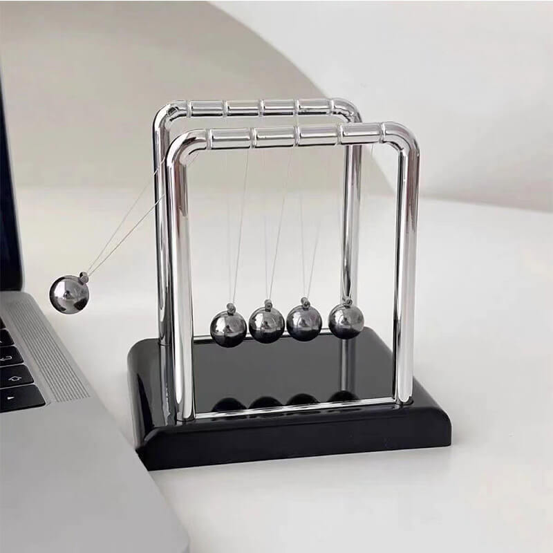 ScienceDesk Newton's Cradle Classic
