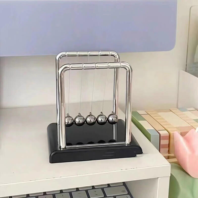ScienceDesk Newton's Cradle Classic